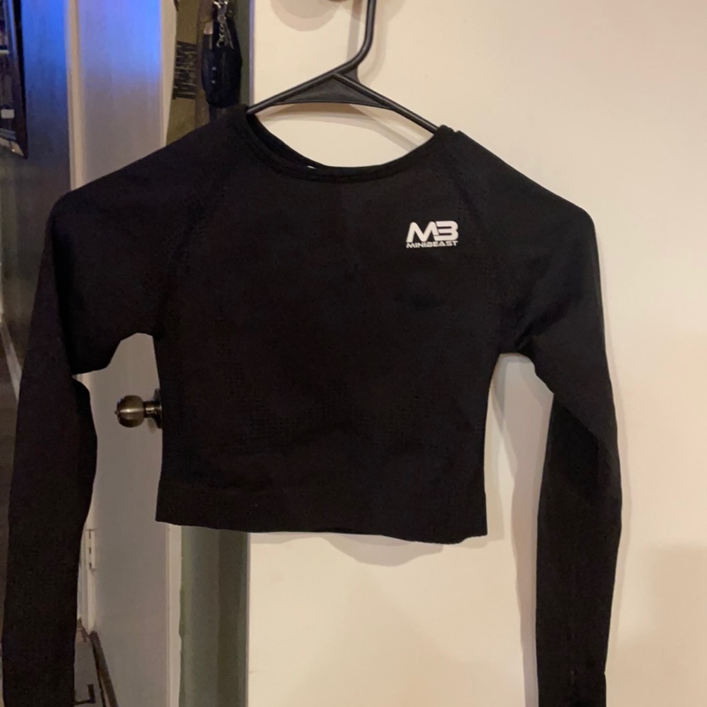 Mini beast crop top